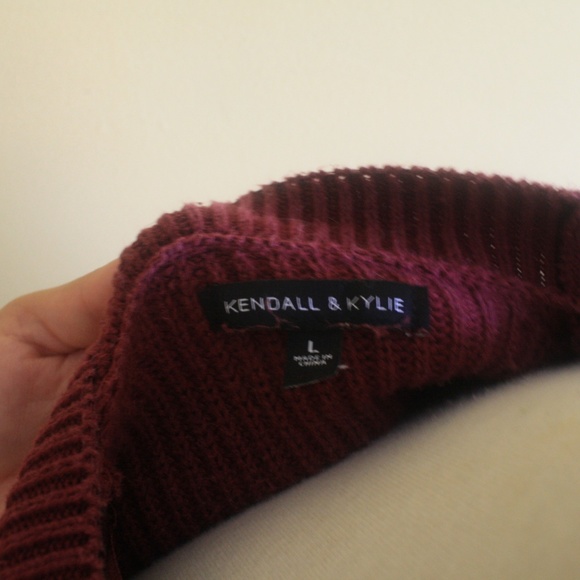 Kendall & Kylie Crop Sweater - Picture 4 of 4